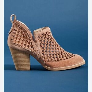 Jeffrey Campbell Anthropologie Appleby Suede Slip on Booties size 6.5 Open Weave